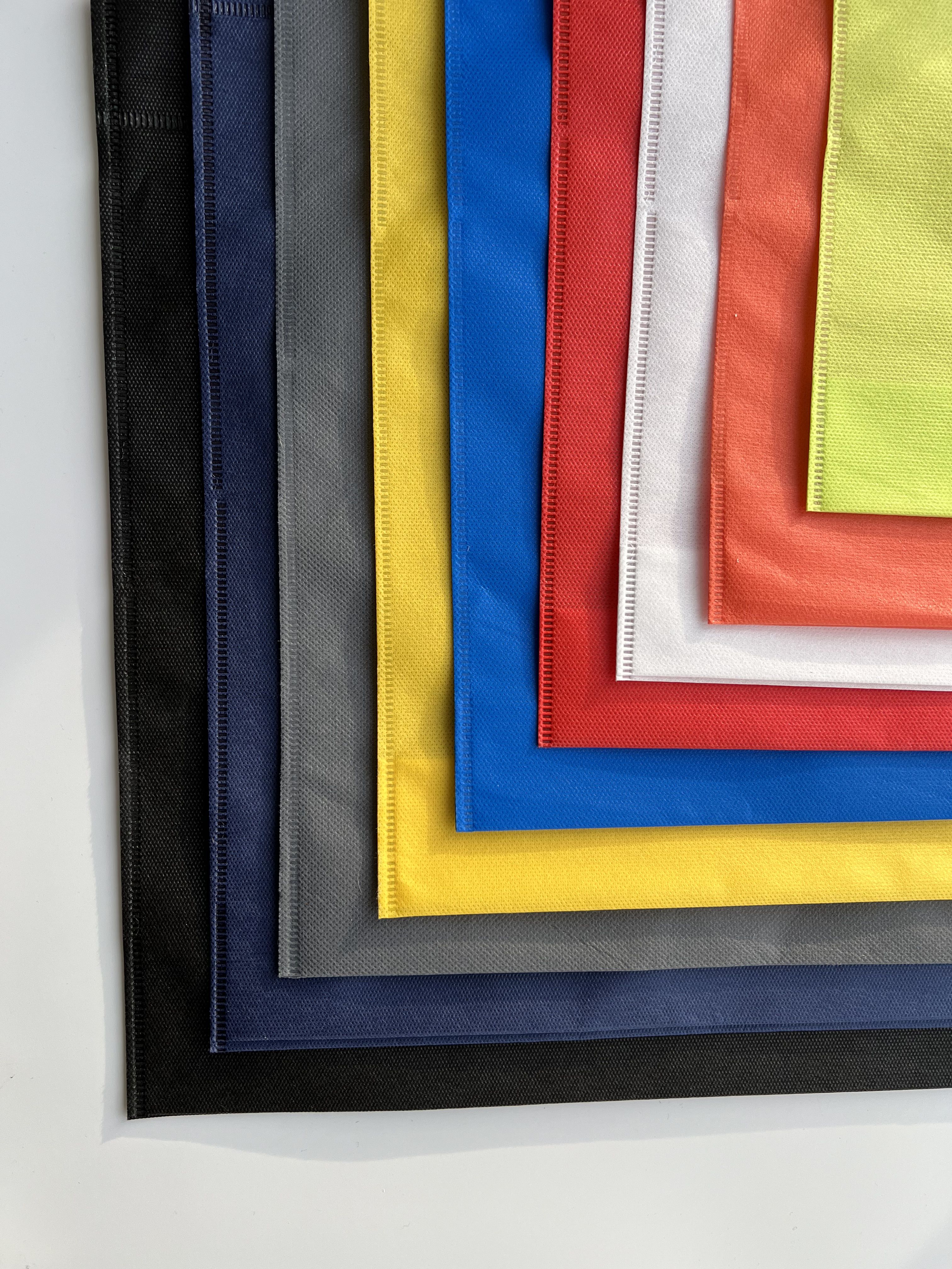 Сумка-шоппер "Спанбонд" красный